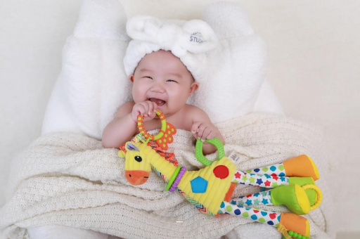 昆明宝宝几个月会走路 昆明宝宝几个月会走路